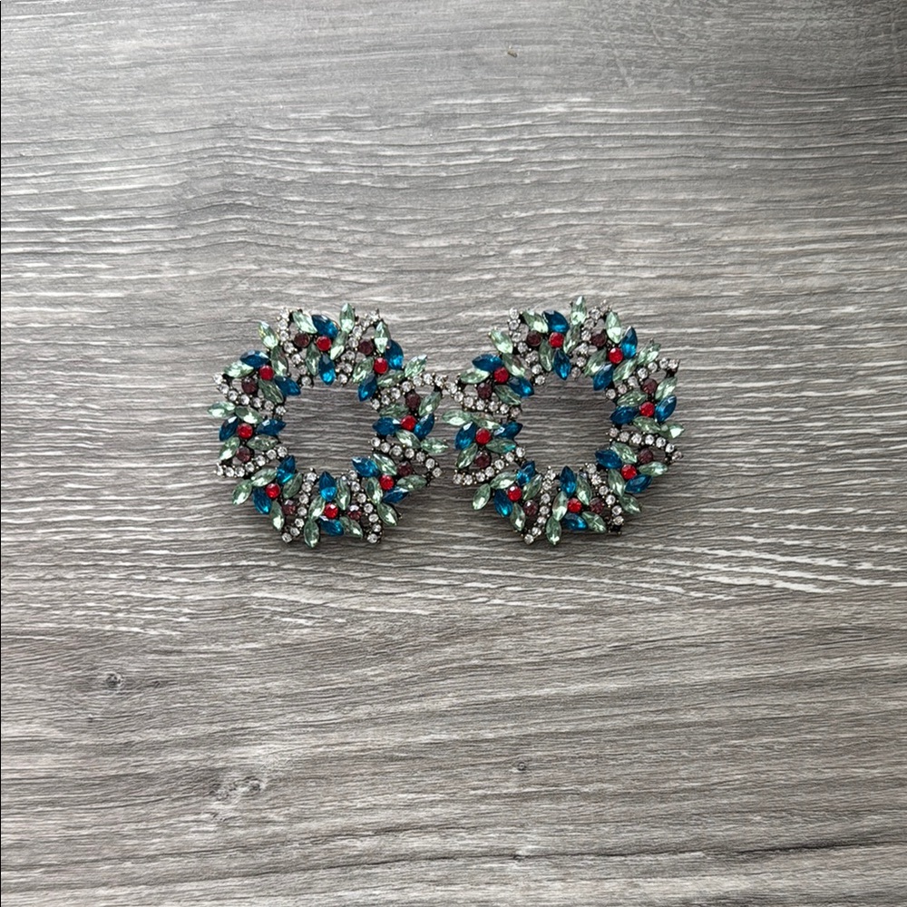 Red and Blue Starburst Earrings with Elegant Design